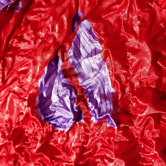 Red Hat Ladies Red Hat Bubble Top - Picture 4 of 8